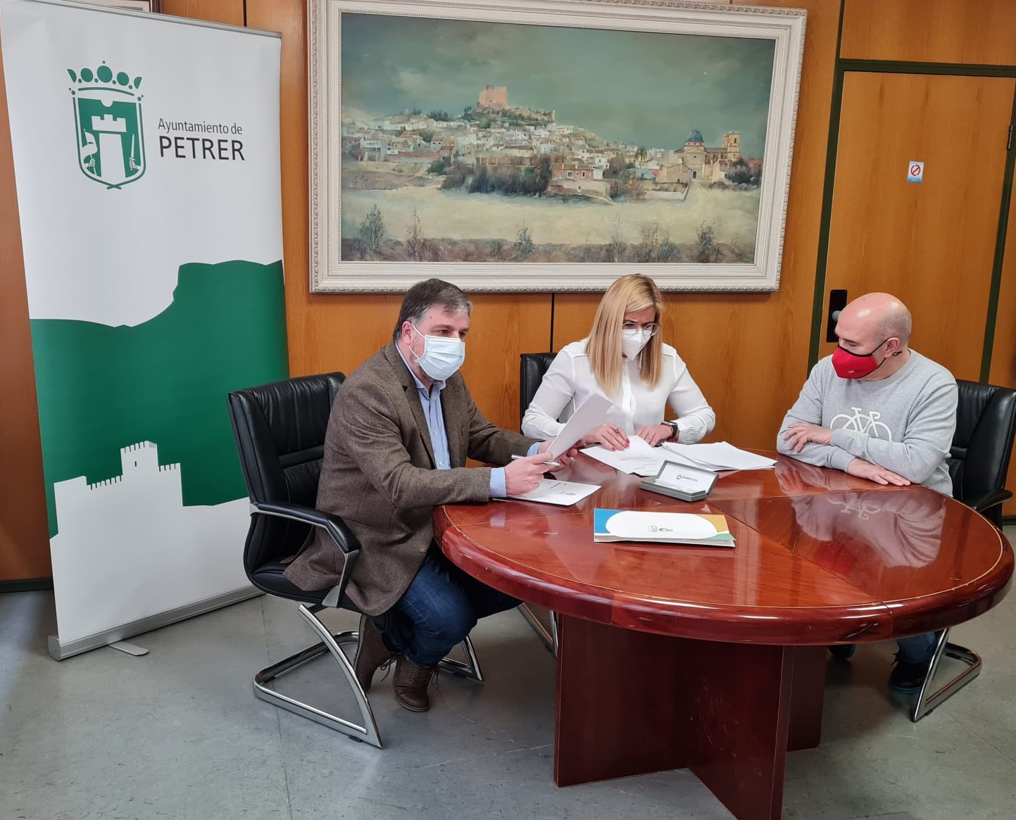 El Consorcio Crea Y Petrer Firman El Convenio De Cesi N Del Ecoparque