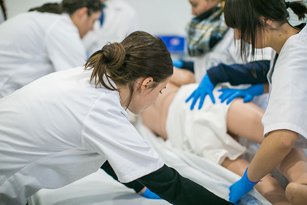 6 Razones para estudiar Auxiliar de Enfermería - El Periódico de Villena