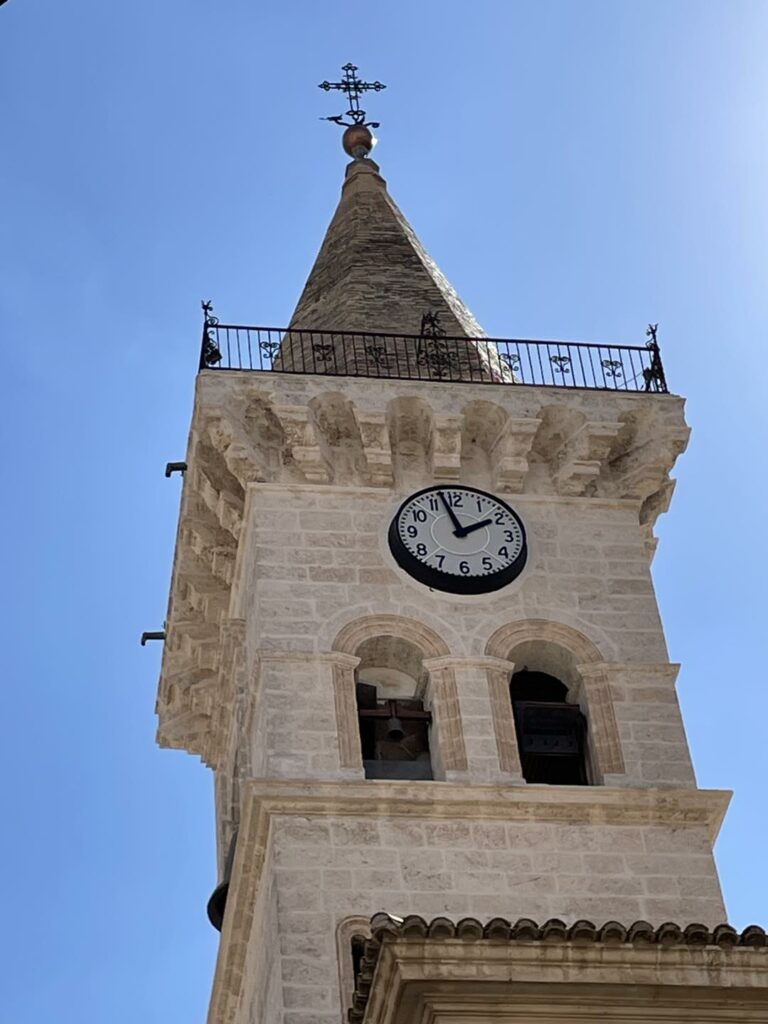 Iglesia de Santiago de Villena. Vista de la torre del campanario despúes de la fase II de restauración